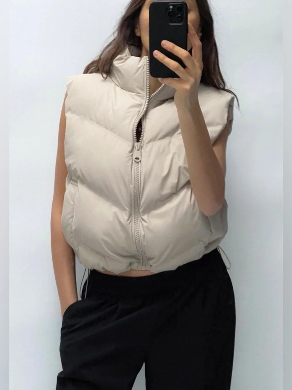 Zara Cropped Puffer Vest - Picture 3 of 16
